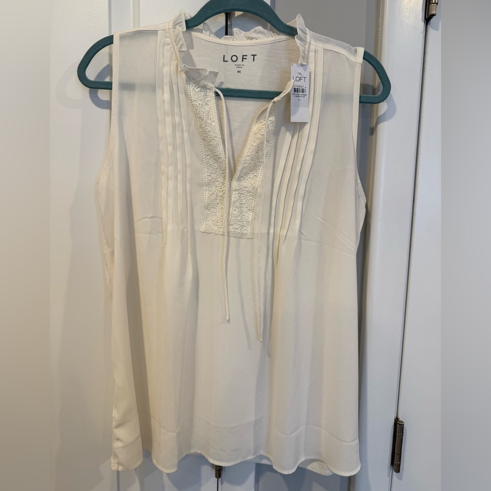LOFT Women's Cream Sleeveless Blouse